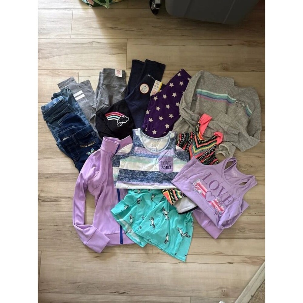 Lot of 12 girls 7/8 clothing some nwt